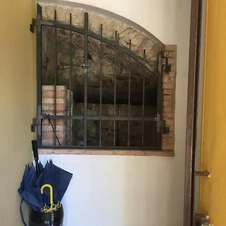 公寓 Borgo Volciano Garda App.2 罗伊